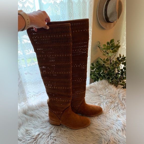 Donald Pliner Devya Tall Suede Boots - Picture 9 of 15